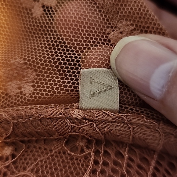 Victoria Secret demi front clasping razor back 32 DDD bra. - Picture 8 of 8